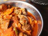 Curry d'agneau aux carottes et aux abricots secs