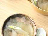 Soupe coréenne au radis blanc et au boeuf (sogogi muguk)