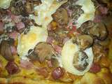 Pizza jambon/chèvre/champignons, sauce tomate/menthe/basilic