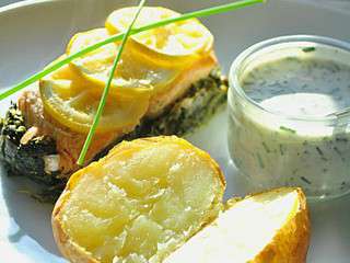 Papillote de Saumon aux Épinards et Pommes de Terre au Four