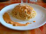 Spaghettis à la crème de poivrons rouges