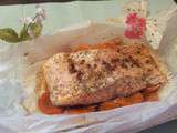 Papillote de saumon à l’aneth et baies roses