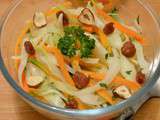 Salade de chou blanc et carottes mi-cuits aux noisettes
