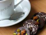 Mini-mendiants pistache-spéculoos et noix de coco-caramel