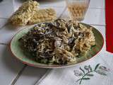 Celle qui faisait...une poelée de nouilles chinoises aux champignons et aux spaghettis de mer