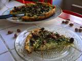 Celle qui faisait...une quiche à la roquette et aux noisettes