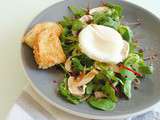 Oeuf poché + crousti’bacon de dinde et sa salade de betteraves, mâche, roquette et champignons