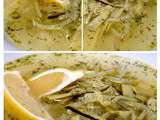 Soupe grecque au citron, courgettes et feta