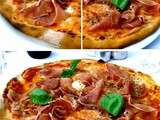 Pizza à l’huile d’olive au prosciutto, mozzarella et basilic