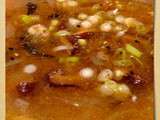 Soupe à l’oignon au miso, aux champignons shiitake et aux algues wakame