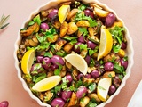 Salade de pommes de terre rôties, courgette grillée, olives kalamata et herbes fraîches