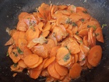 Poêlée de carottes au cumin-coriandre-thym frais