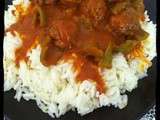 Riz et ses boulettes en sauce tomate au curry