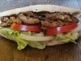 Sandwich Kebab Maison...avec Salade, tomate, Oignon? et Pita ou galette