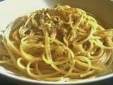 Spaghetti aglio e olio (à l'ail et à l' huile d'olive)