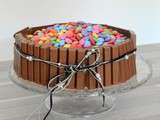 Gâteau Kit Kat et Smarties pour un anniversaire