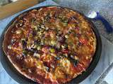Pizza tomates, champignons, olives, mozarrella
