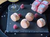 Macarons aux biscuits roses de Reims, ganache chocolat blanc et framboises