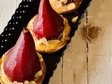 Tartelettes Bourdaloue poires au vin rouge épicé