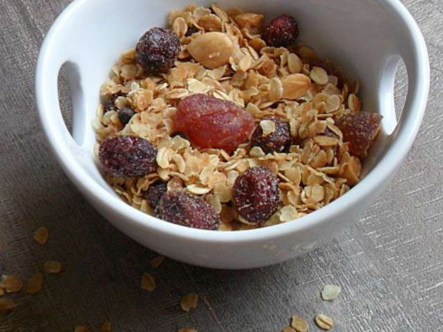 Muesli aux fruits rouges à l'emporter et granola maison - Une French girl  cuisine