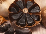 L'ail noir ou ail fermenté