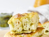 Focaccia au pesto – Sans pétrissage et ultra moelleuse