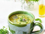 Soupe glacée de courgettes au citron & basilic