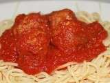 Spaghettis aux boulettes de boeuf épicées