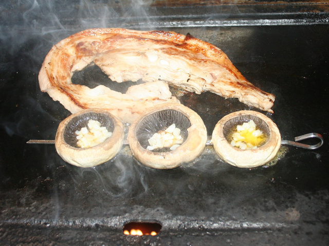 Brochettes de légumes et roulades de poitrine fumée, au grill-plancha -  Recette par auxdelicesdemanue