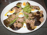 Salade au thon et œuf sur laitue barlach