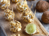 Bouchées apéritives raisin, chèvre et noix