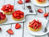 Tartelettes moelleuses aux fraises et crème pâtissière