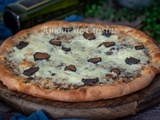 Pizza blanche aux truffes d’été