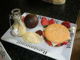 Sphères au chocolat et macarons hamburger d'Anny