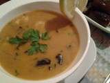 Soupe de crevettes et champignons noirs