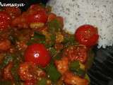 Sauté de crevettes aux poivrons, tomates cerise et sésame
