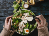 Salade César : histoire, astuces et variantes