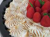Tarte à la rhubarbe meringuée & fraises fraiches