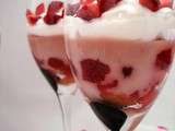 Trifle de fraises à la rose et au Chocolat Blanc