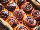 Cinnamon Rolls glaçage au chocolat