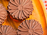 Moelleux noisette pralin et coque chocolat