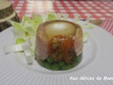 Œuf mollet en gelée ou aspic à la poitrine fumée et petits pois