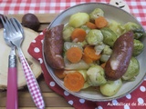 Potée de choux de Bruxelles aux pommes de terre et carotte à la saucisse fumée