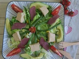 Salade gourmande au foie gras, magret séché et avocat