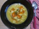 Soupe de pommes de terre au thym