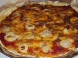 Friday's pizza : lard, oignons et mozzarella