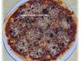 Friday's pizza : salami, capres et olives