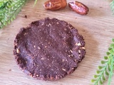 Brownie végan cru datte, cacao et noix