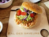 Burger à l'effiloché de poulet et galette végétale