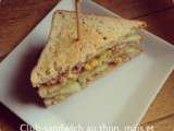 Club-sandwich au thon, maïs et concombre